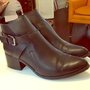 MIA 8.5 black heeled booties with buckle detail